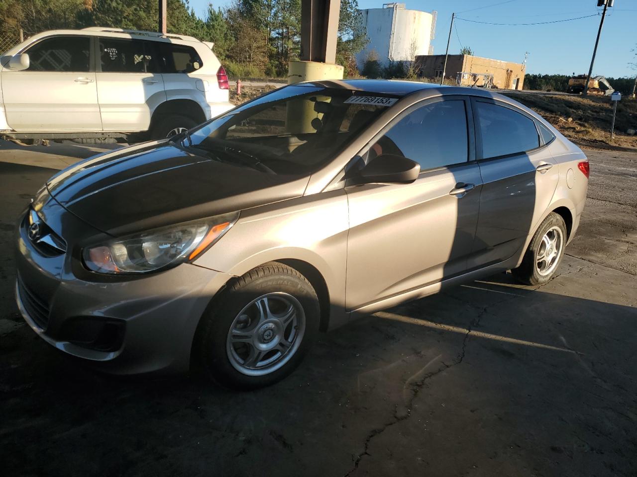 Hyundai Accent 2013