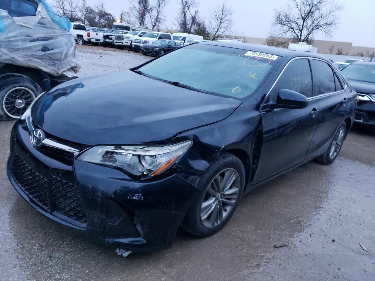TOYOTA CAMRY LE 2016
