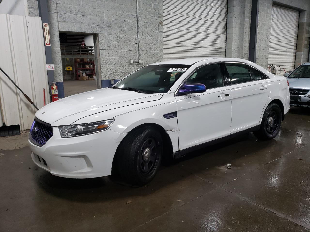 Ford Taurus 2016