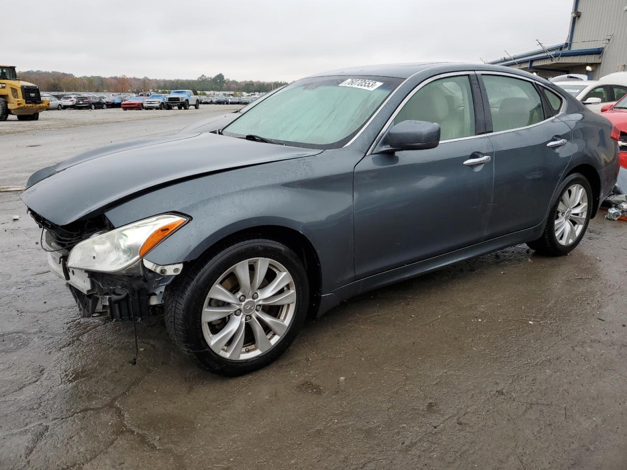Infiniti M37 2011