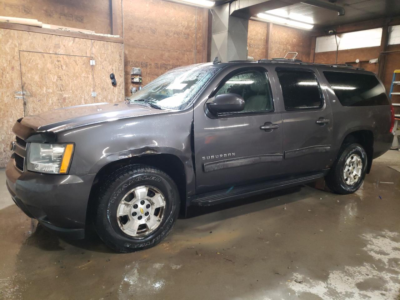 Chevrolet Suburban 2010