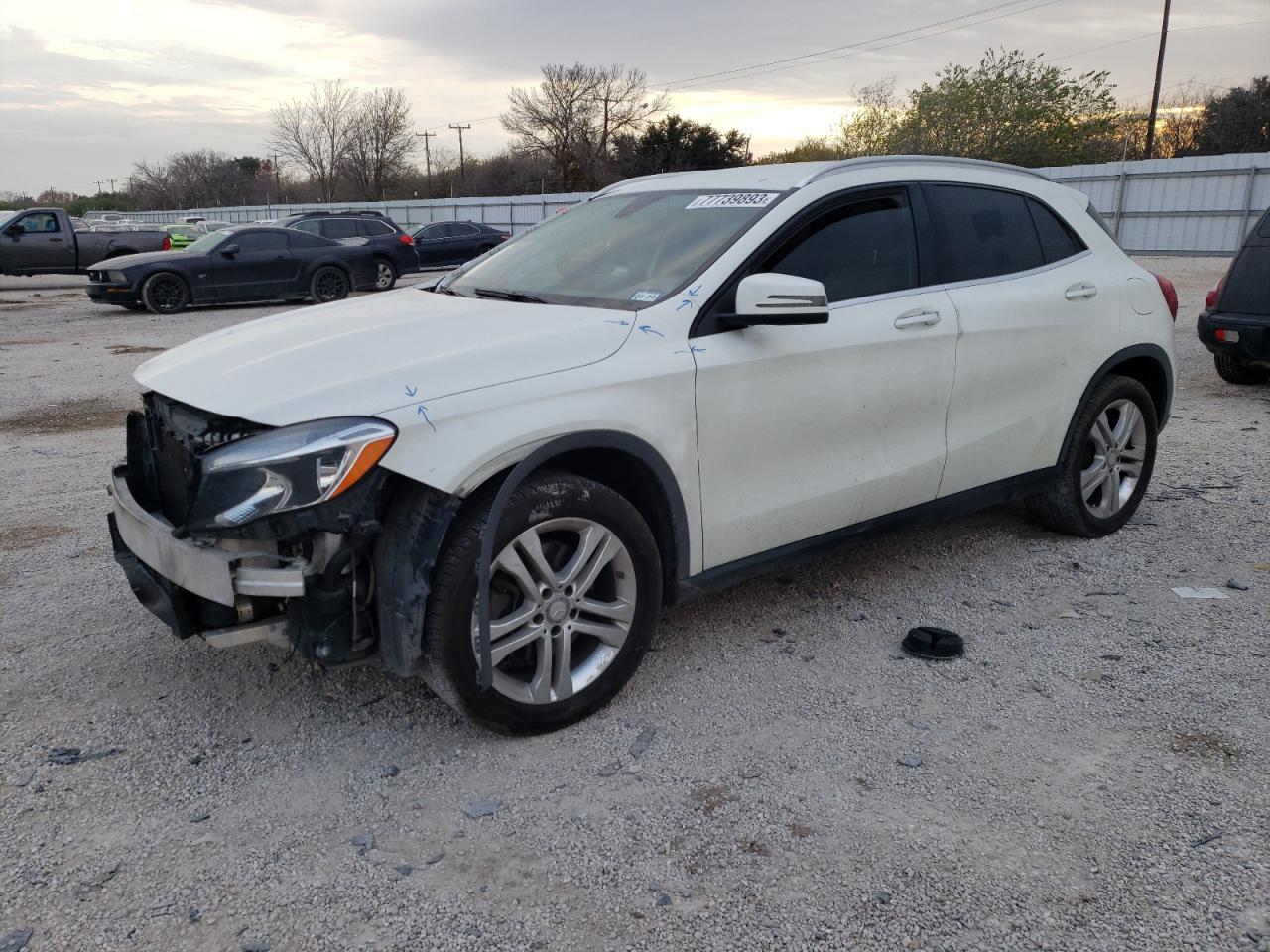 Mercedes-benz Gla-class 2016