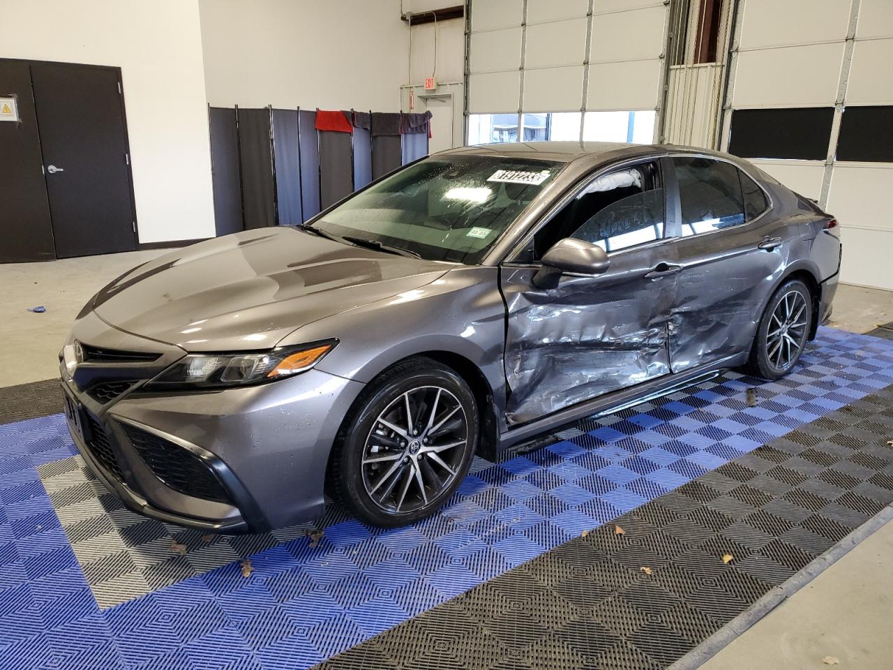 Toyota Camry 2021
