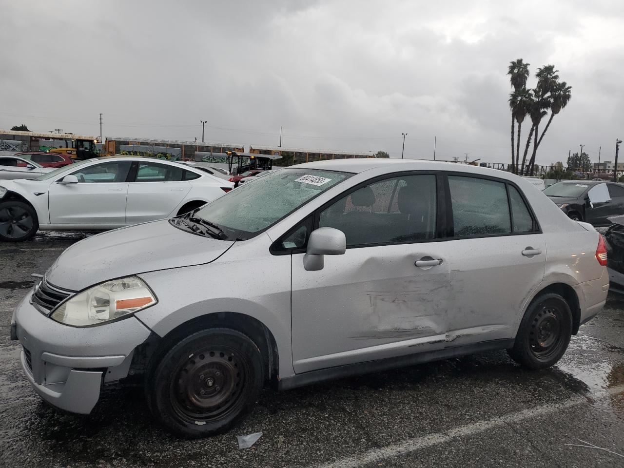 Nissan Versa 2011