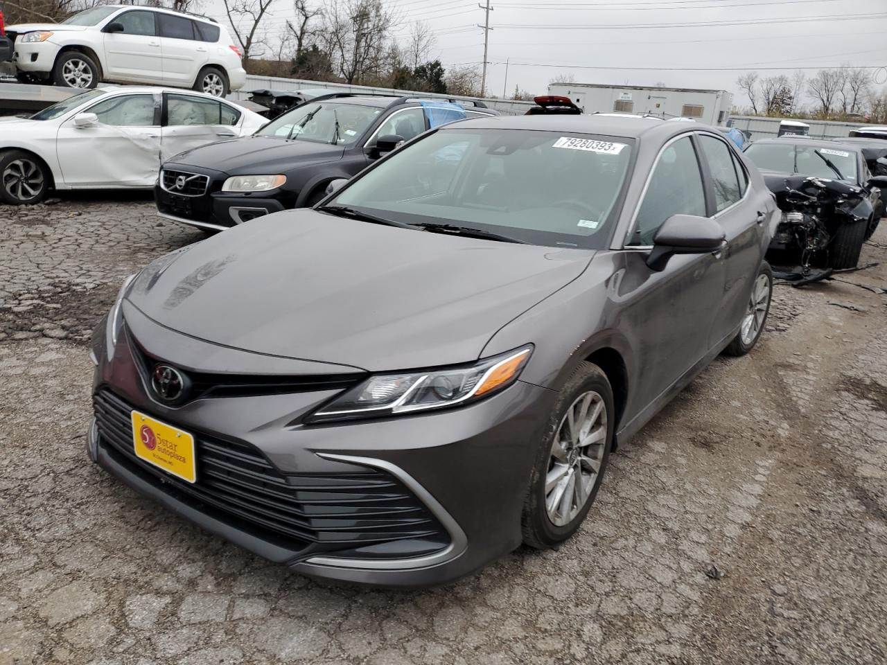 TOYOTA CAMRY LE 2022