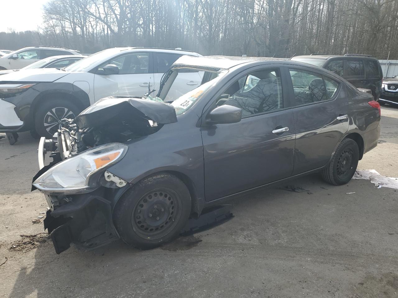 Nissan Versa 2015