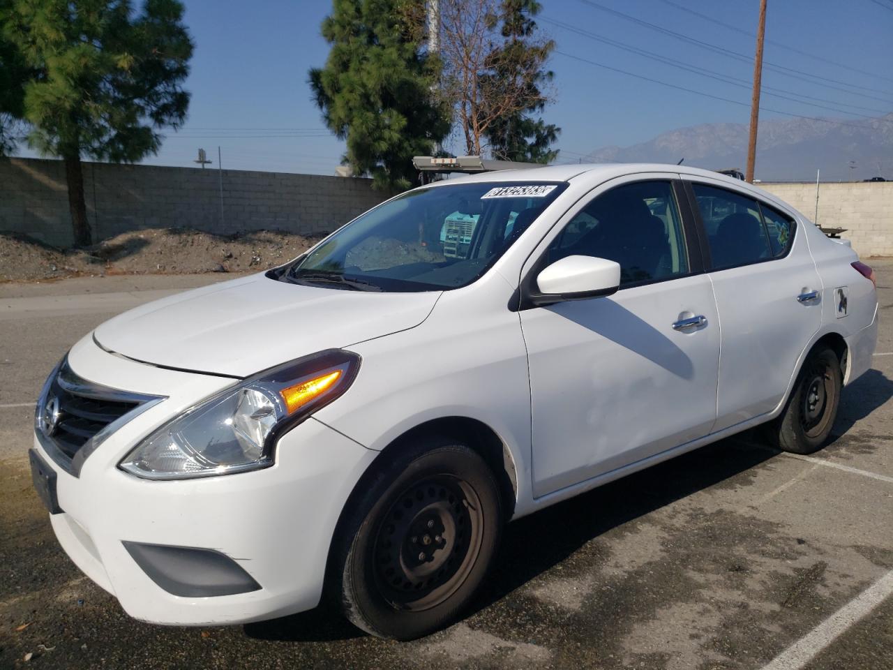 Nissan Versa 2019