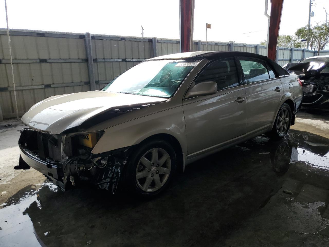 Toyota Avalon 2005