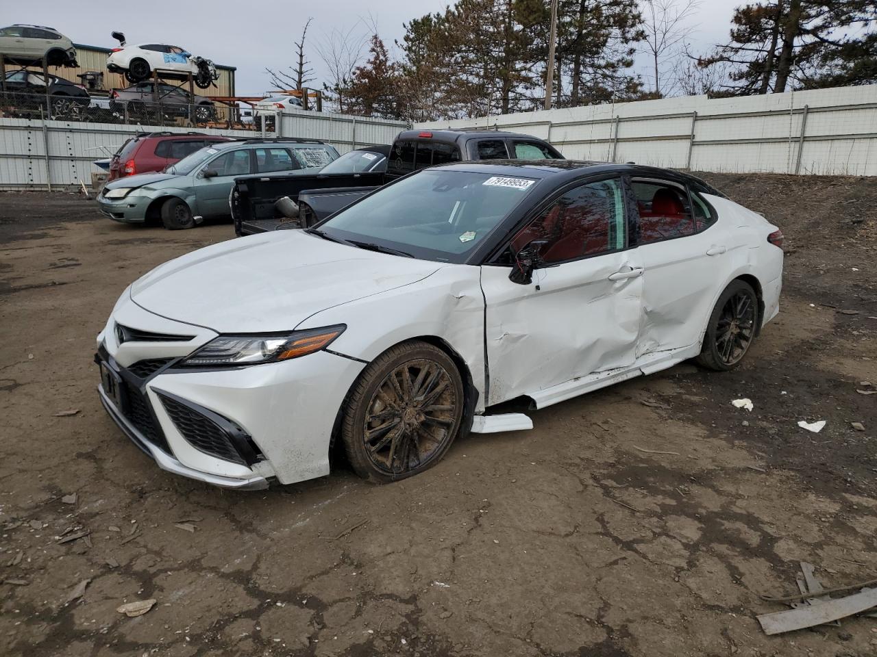 Toyota Camry 2021