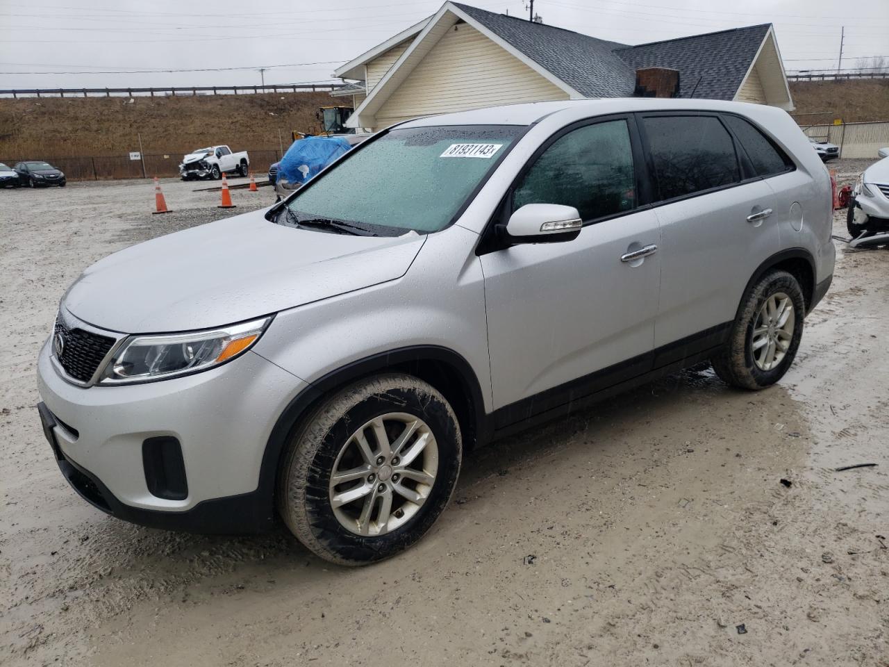 KIA SORENTO LX 2015