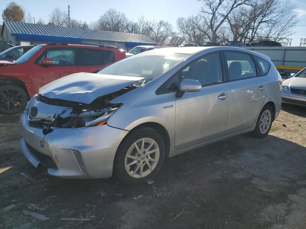Toyota Prius v 2014
