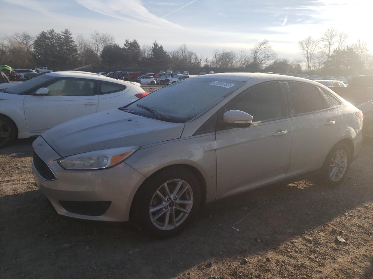 FORD FOCUS SE 2017