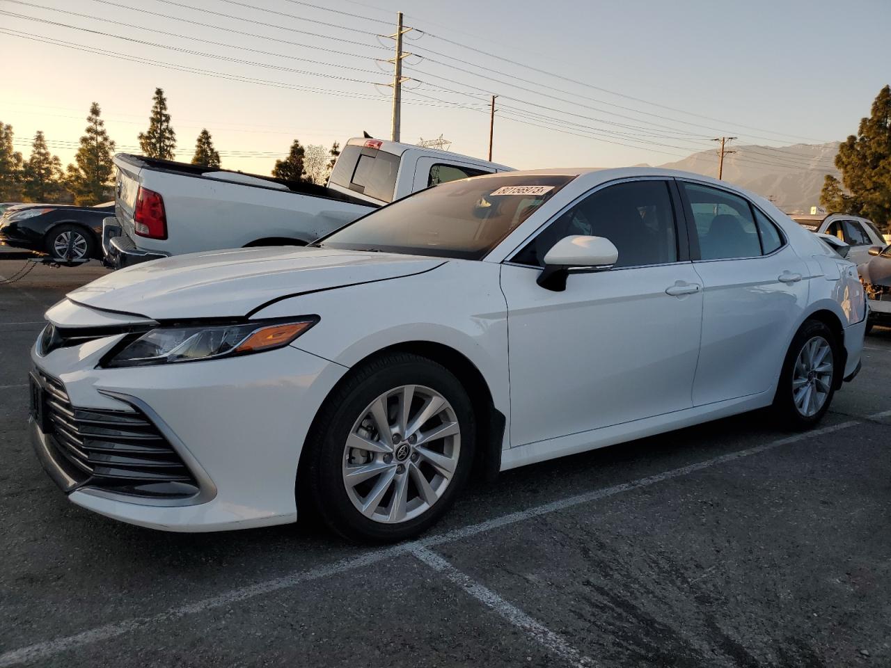 TOYOTA CAMRY LE 2022