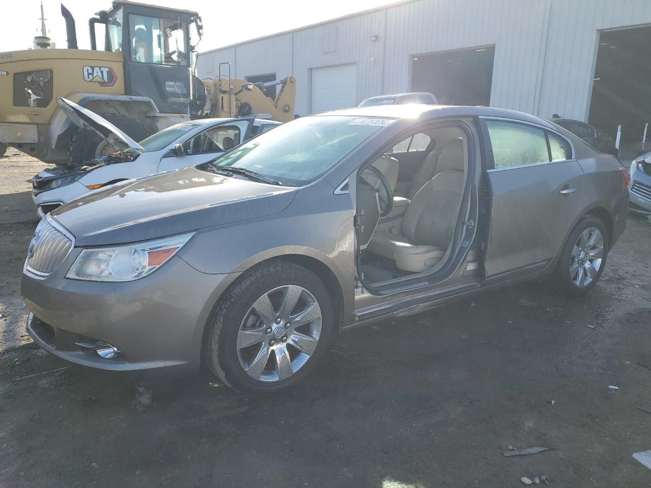Buick Lacrosse 2011
