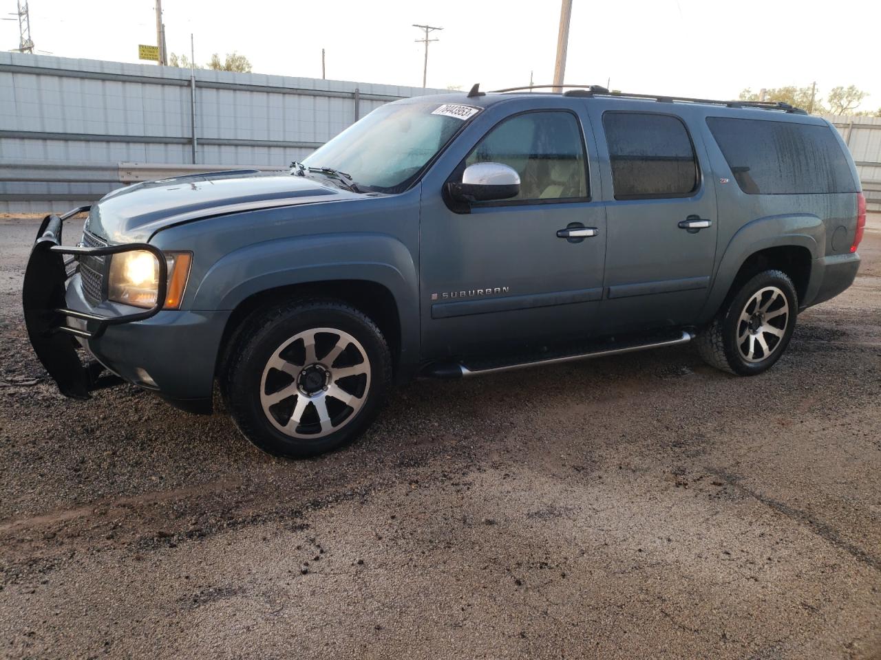 Chevrolet Suburban 2008