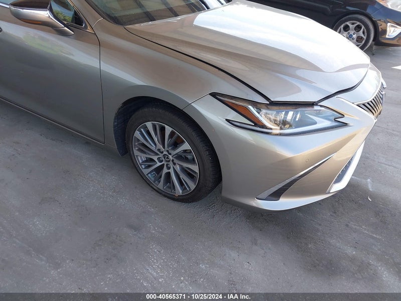 58ADA1C1XMU007369 LEXUS ES 300H с аукциона США | Day Drive