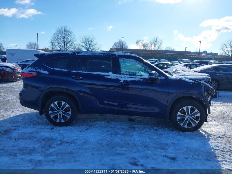 取引 5TDHZRBHXMS532357 TOYOTA HIGHLANDER с аукциона США | Day Drive