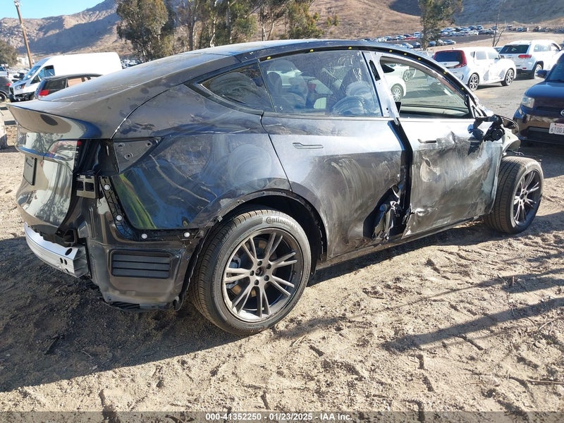 Yページです 7SAYGDED4SF245487 TESLA MODEL Y с аукциона США | Day Drive