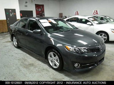 TOYOTA CAMRY 2012