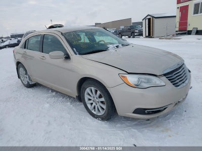 CHRYSLER 200 2013