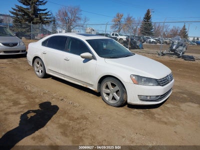 VOLKSWAGEN PASSAT 2012