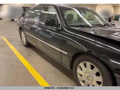 LINCOLN TOWN CAR 2003