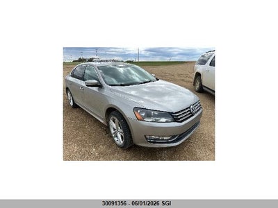 VOLKSWAGEN PASSAT 2013