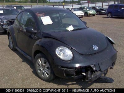 VOLKSWAGEN NEW BEETLE 2009