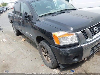 NISSAN TITAN 2014