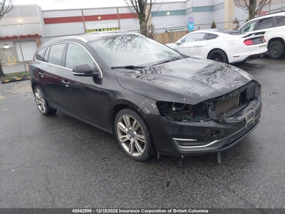 VOLVO V60 2015