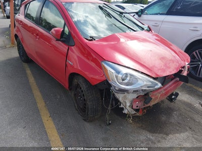 TOYOTA PRIUS C 2016