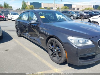 BMW 750 2013