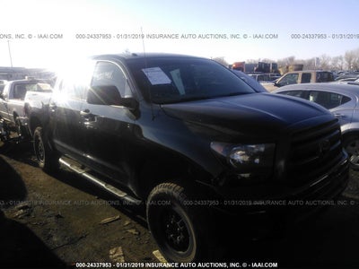 TOYOTA TUNDRA 2010