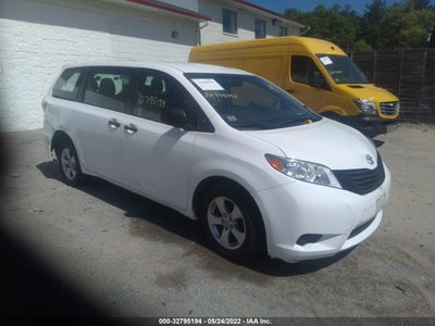 TOYOTA SIENNA 2017
