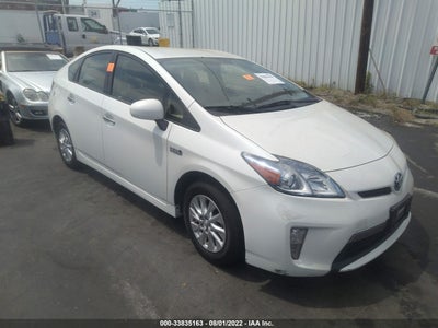 TOYOTA PRIUS PLUG-IN 2015