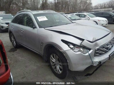 INFINITI FX35 2010