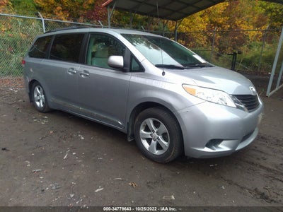 TOYOTA SIENNA 2012