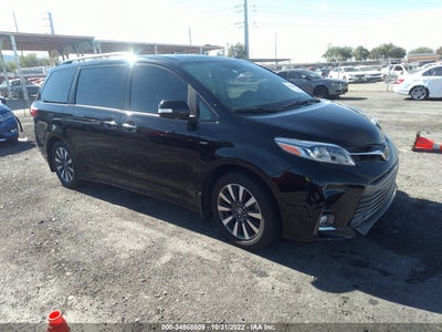 TOYOTA SIENNA 2018