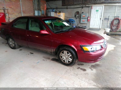 TOYOTA CAMRY 2001