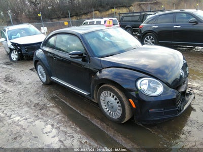 VOLKSWAGEN BEETLE 2013