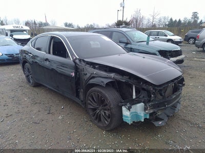 INFINITI Q70 2016