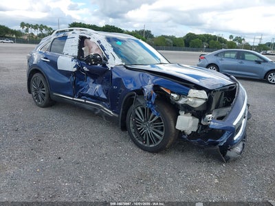 INFINITI QX70 2017