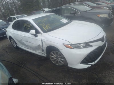 TOYOTA CAMRY 2020