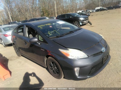TOYOTA PRIUS 2014