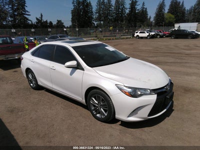 TOYOTA CAMRY 2016