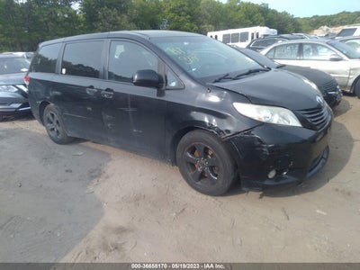 TOYOTA SIENNA 2013