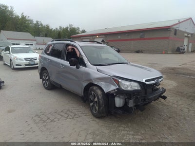 SUBARU FORESTER 2017