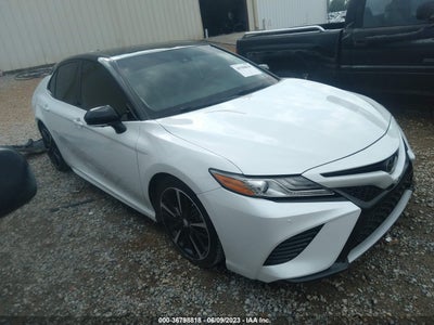 TOYOTA CAMRY 2019