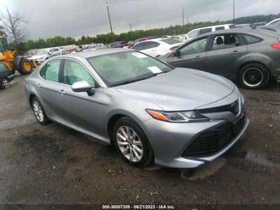 TOYOTA CAMRY 2020