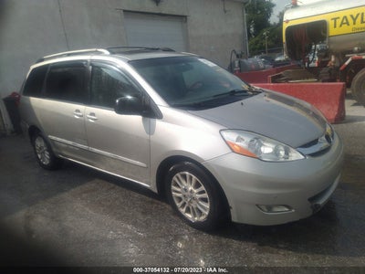 TOYOTA SIENNA 2008